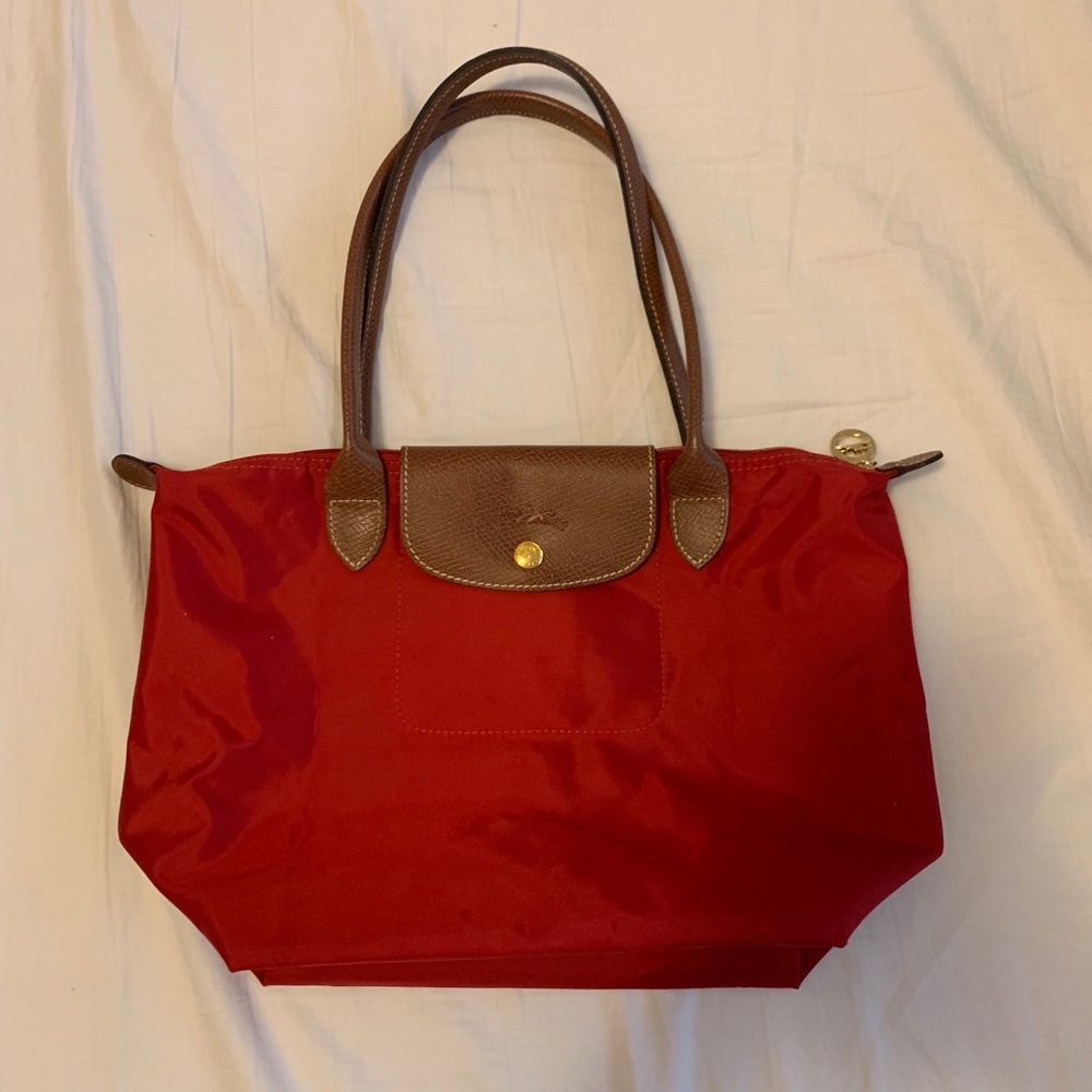 Medium Longchamp Le Pliage Tote in Red